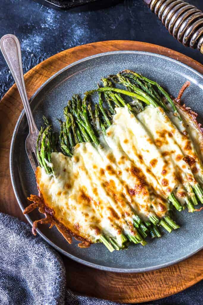 Easy Keto Cheesy Asparagus on plate