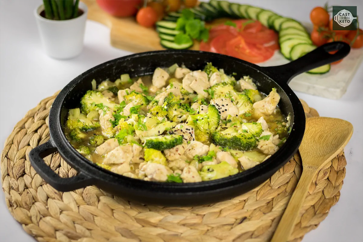 Low carb chicken recipe with broccoli, onion, and bell pepper.