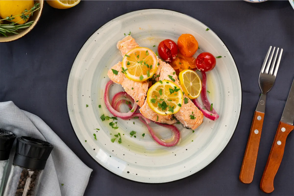 Low carb baked salmon recipe served on a plate.