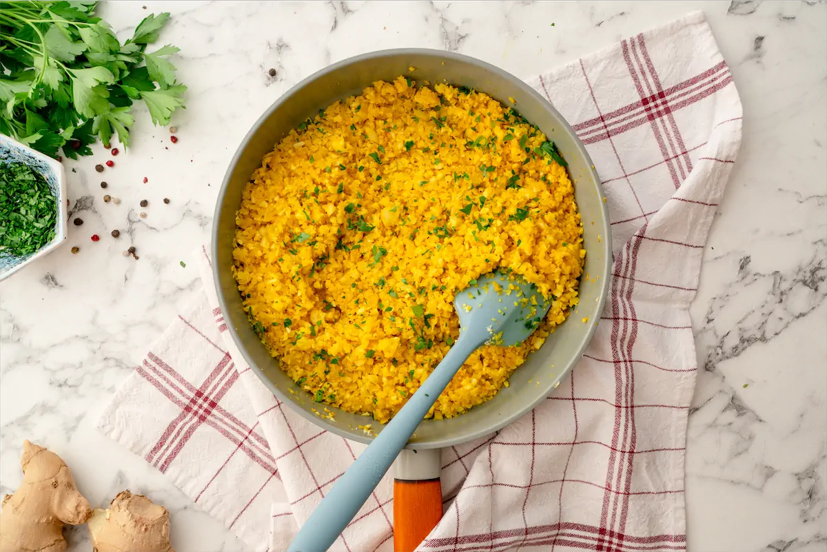 How to Make Cauliflower Rice Recipe (Quick & Easy) 🍚
