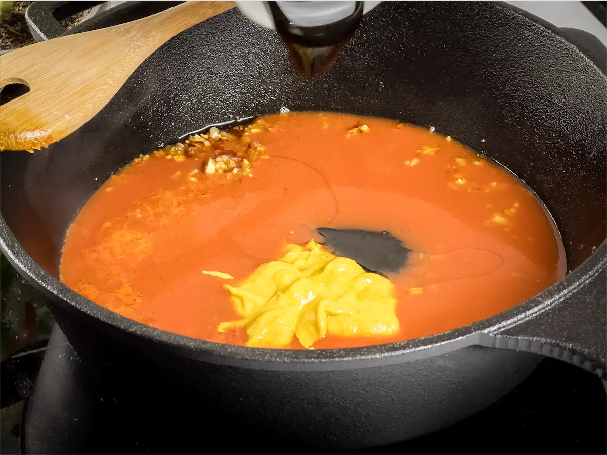 Preparation of keto BBQ sauce.