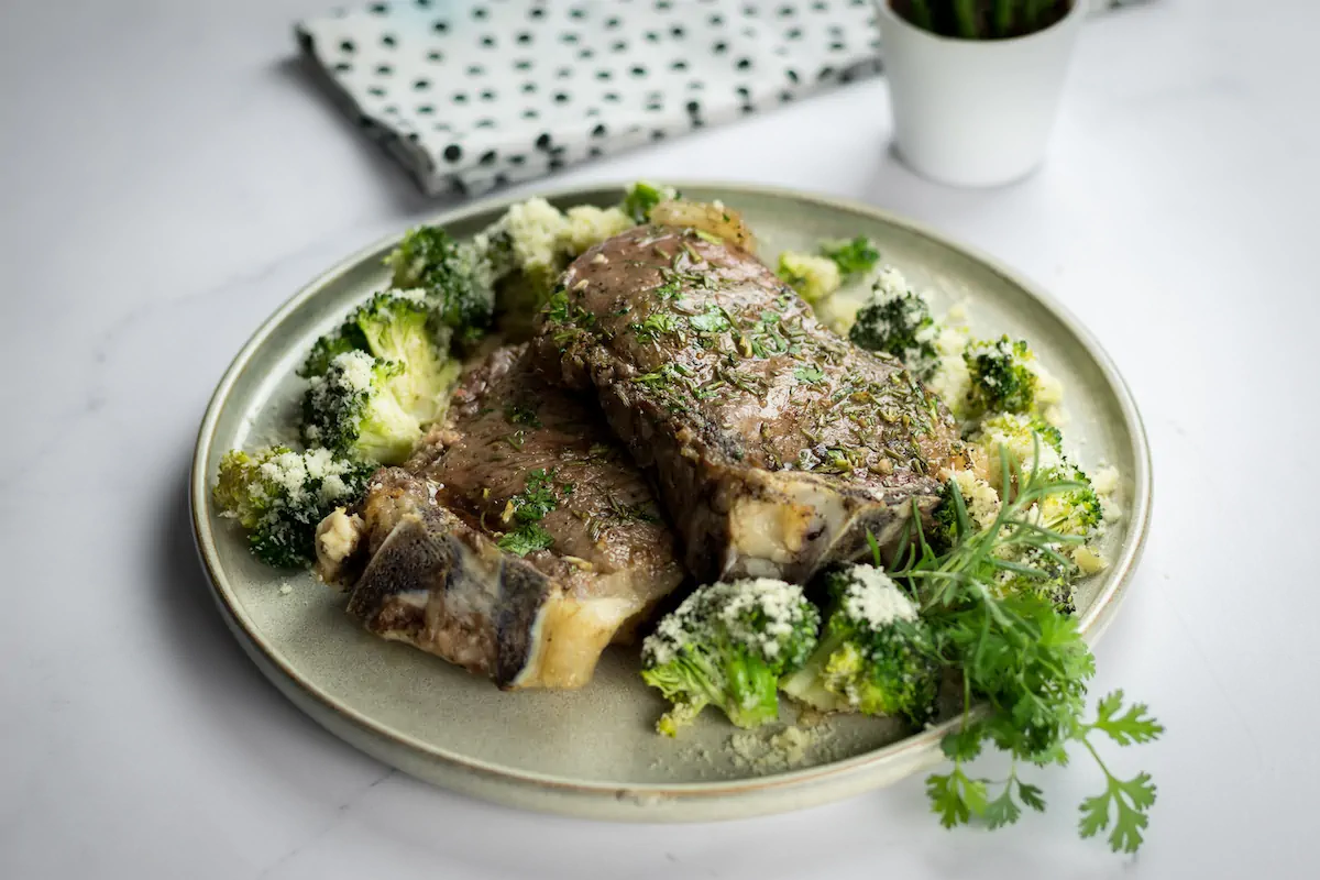 Ribeye Steak Recipe with Roasted Broccoli 🥩