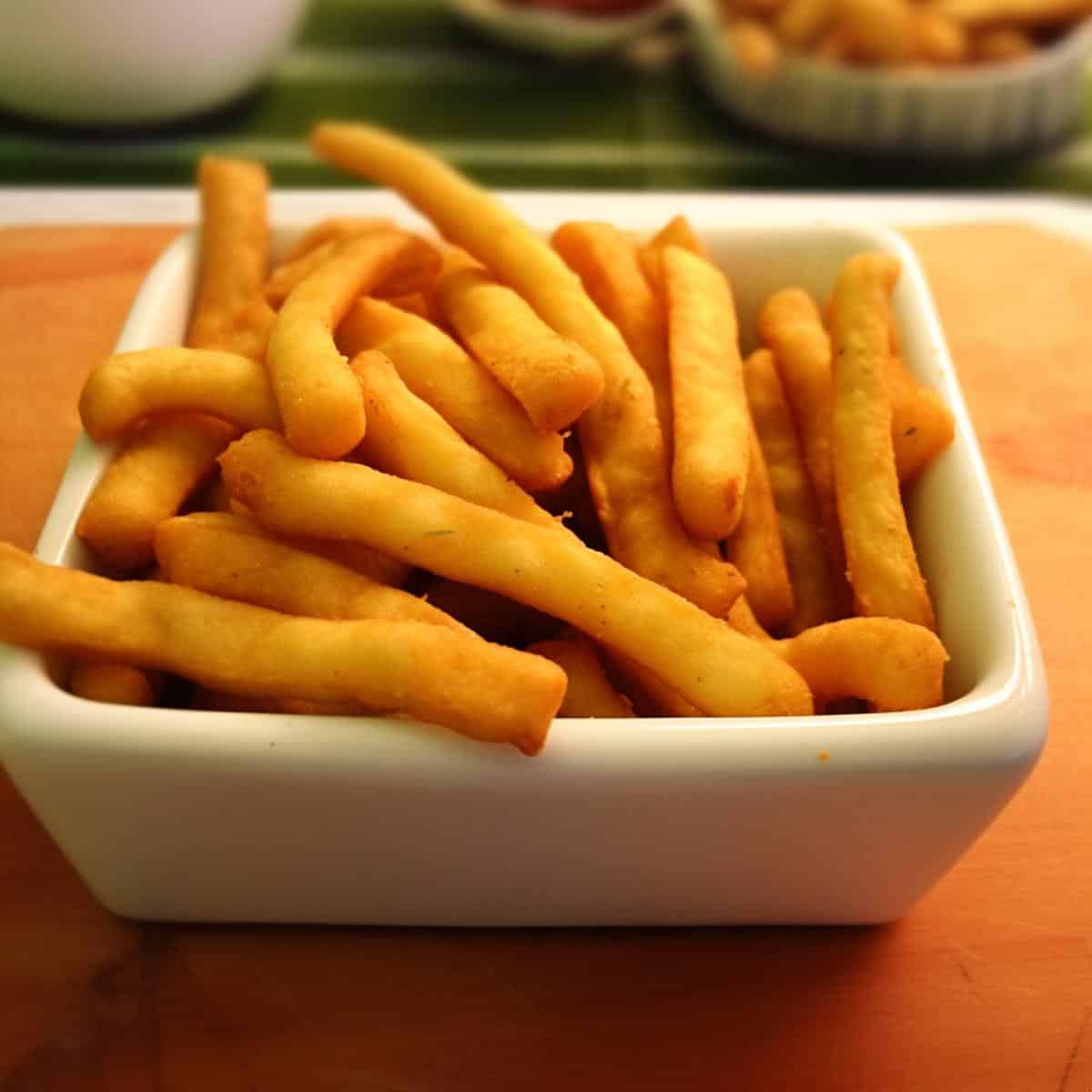 Shing-a-ling on a kitchen counter