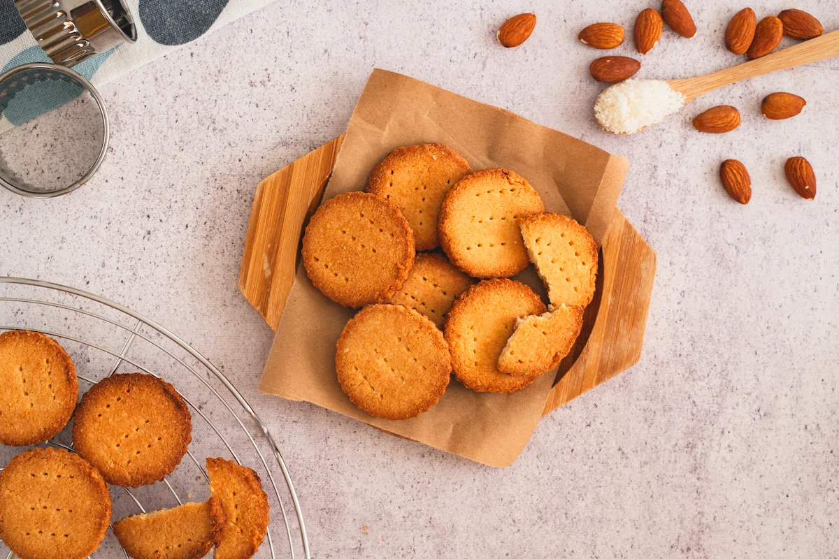 Almond Flour Shortbread Cookies Recipe (Keto Friendly) 🍪